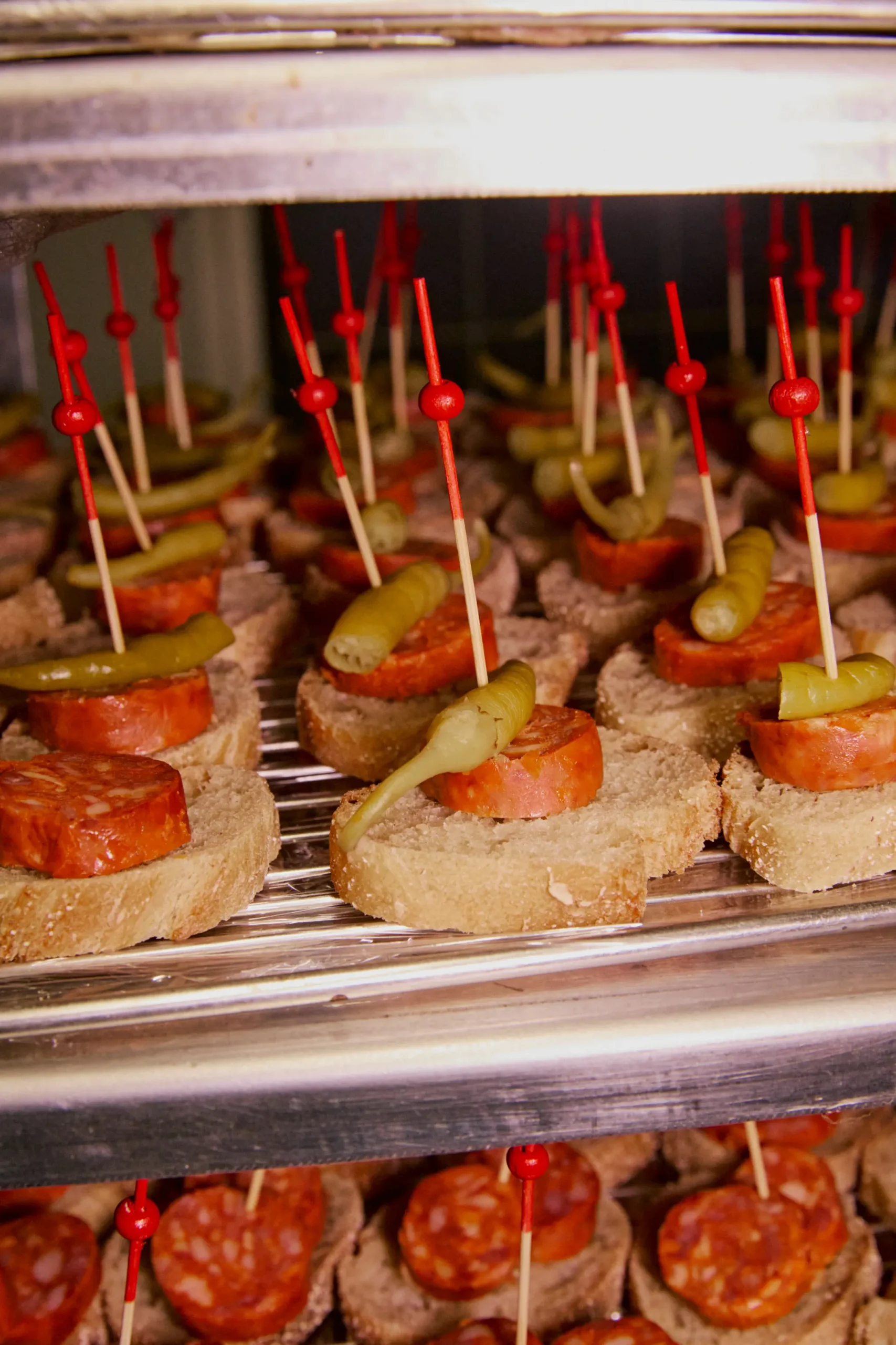 Buffet festif avec tapas et pintxos basques pour vos réceptions d’entreprise